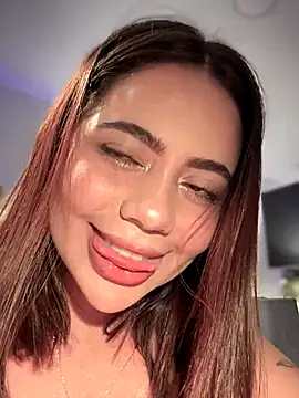 Snapshot of Aryrosee chatting on December 3, 2025, 12:29 am Aryrosee online show from December 3, 2025, 12:29 am