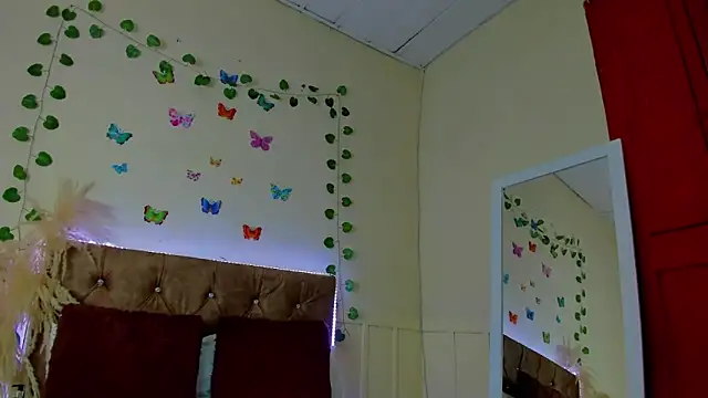 Snapshot of emagarcia chatting on October 13, 2025, 11:21 am emagarcia online show from October 13, 2025, 11:21 am