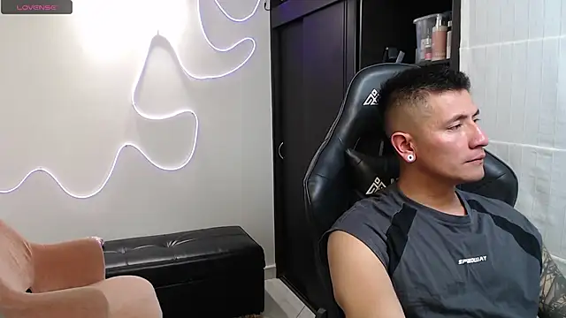 team dinamite69 online show from March 14, 2025, 3:14 pm