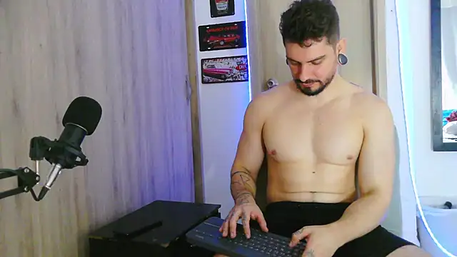 Aaron kwok28 online show from January 8, 2026, 12:57 am