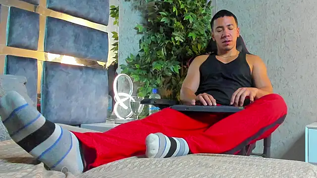 Snapshot of marc_ginale chatting on November 26, 2025, 1:12 pm marc ginale online show from November 26, 2025, 1:12 pm