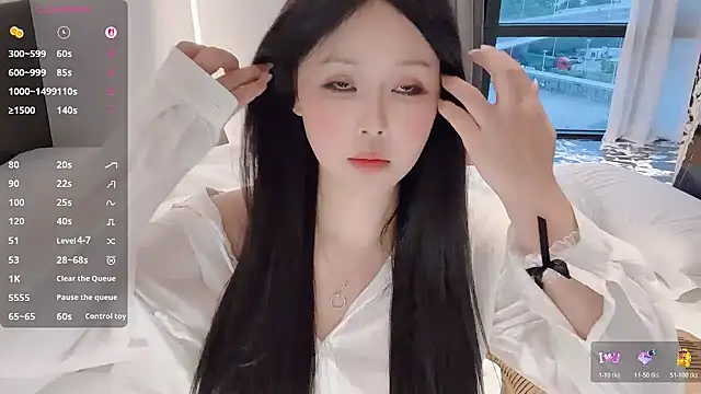 Snapshot of Fountain- chatting on October 20, 2025, 10:21 pm Fountain- online show from October 20, 2025, 10:21 pm