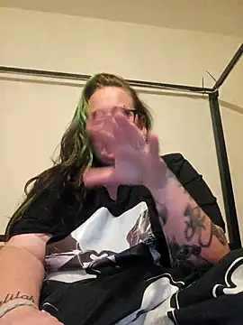 Snapshot of Bunny_Cummings chatting on September 12, 2025, 11:37 pm Bunny Cummings online show from September 12, 2025, 11:37 pm