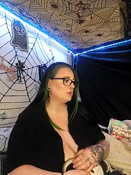 Snapshot of Bunny_Cummings chatting on November 28, 2025, 10:01 pm Bunny Cummings online show from November 28, 2025, 10:01 pm