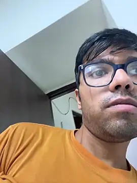 Snapshot of BoyzaraHatke chatting on May 30, 2026, 6:27 pm BoyzaraHatke online show from May 30, 2026, 6:27 pm
