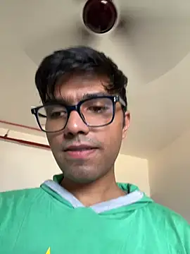 Snapshot of BoyzaraHatke chatting on June 4, 2026, 9:37 am BoyzaraHatke online show from June 4, 2026, 9:37 am