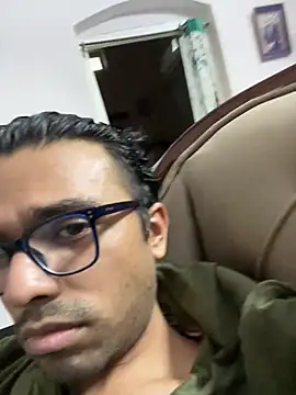 Snapshot of BoyzaraHatke chatting on July 13, 2026, 1:36 pm BoyzaraHatke online show from July 13, 2026, 1:36 pm