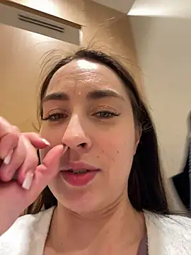 Holly Play online show from February 19, 2025, 10:12 am