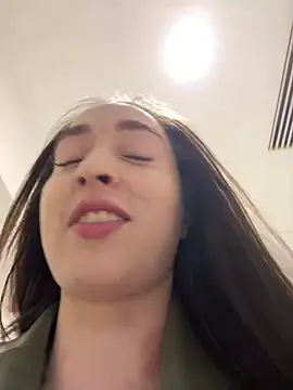 Holly Play online show from March 11, 2025, 8:30 am