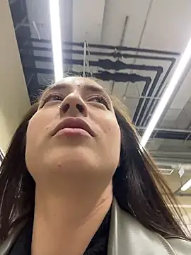 Holly Play online show from October 30, 2025, 9:11 am