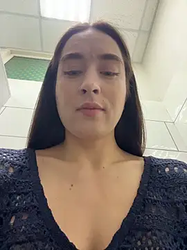Holly Play online show from April 22, 2026, 10:17 am