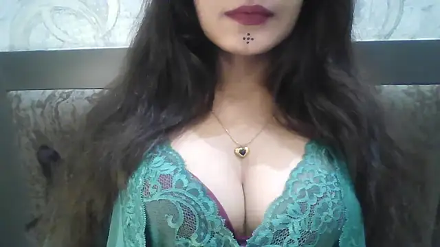 krati74 online show from September 29, 2025, 5:40 pm