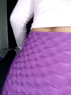 Chaudesquirt online show from September 10, 2025, 9:42 am