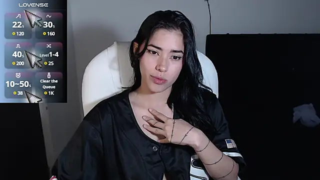 Snapshot of LESLIEBLACK_ chatting on February 27, 2025, 2:53 am LESLIEBLACK online show from February 27, 2025, 2:53 am