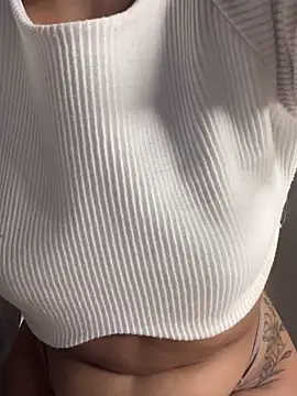 Snapshot of Iris_lee chatting on March 12, 2025, 8:10 pm Iris lee online show from March 12, 2025, 8:10 pm