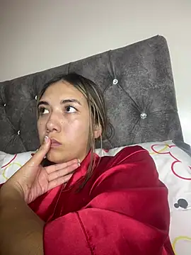 Snapshot of Iris_lee chatting on March 18, 2025, 10:15 pm Iris lee online show from March 18, 2025, 10:15 pm