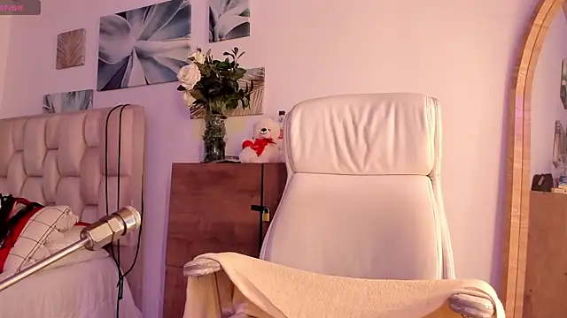 Coquette Johnson online show from March 16, 2025, 12:44 pm