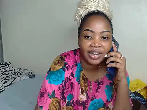 Snapshot of Petit_haris chatting on June 7, 2026, 7:17 pm Petit haris online show from June 7, 2026, 7:17 pm