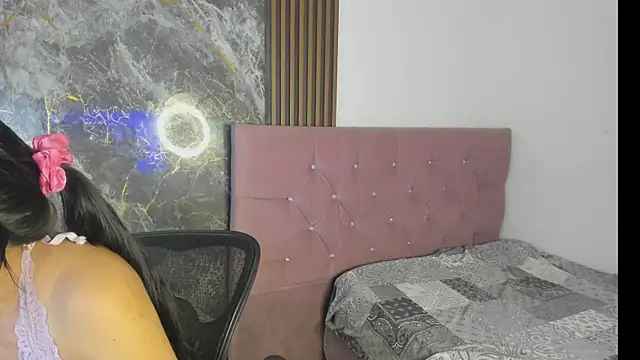 nicol jone1 online show from July 23, 2026, 1:58 am