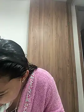 Snapshot of Isa_squirt1 chatting on June 26, 2026, 9:08 pm Isa squirt1 online show from June 26, 2026, 9:08 pm