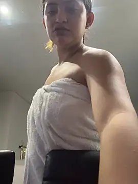 Snapshot of Isa_squirt1 chatting on July 29, 2026, 1:04 am Isa squirt1 online show from July 29, 2026, 1:04 am