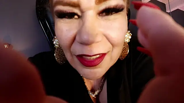 Snapshot of MelaniaKnauss chatting on June 11, 2026, 9:46 pm MelaniaKnauss online show from June 11, 2026, 9:46 pm