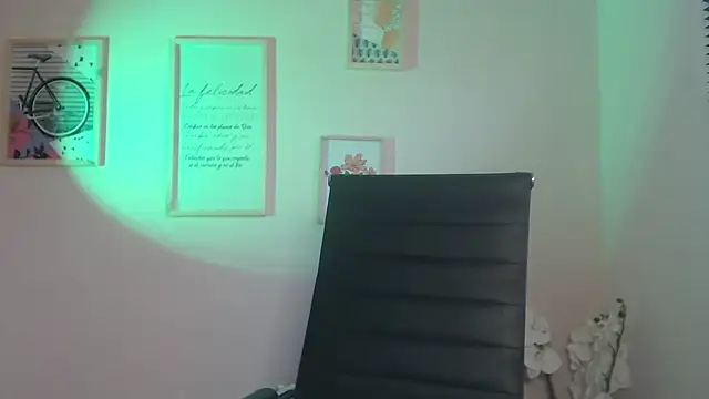 Snapshot of lucy_diiaz chatting on February 12, 2025, 8:50 pm lucy diiaz online show from February 12, 2025, 8:50 pm