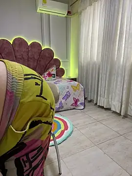 eva sexx69 online show from April 28, 2026, 12:10 pm