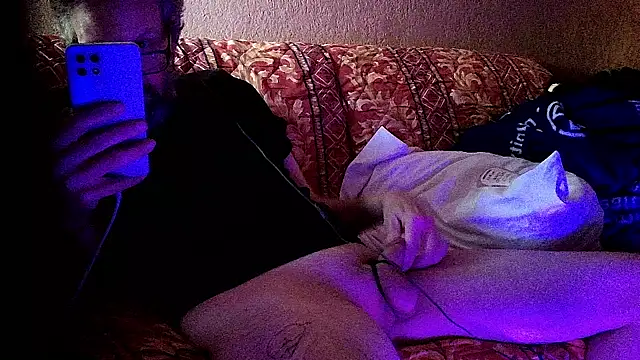 AronMellon76 online show from March 14, 2026, 12:10 pm