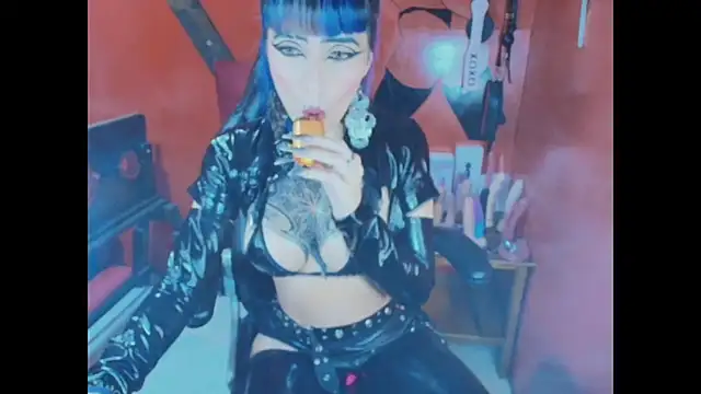 Snapshot of AlissaPeachx chatting on November 18, 2025, 5:34 am AlissaPeachx online show from November 18, 2025, 5:34 am