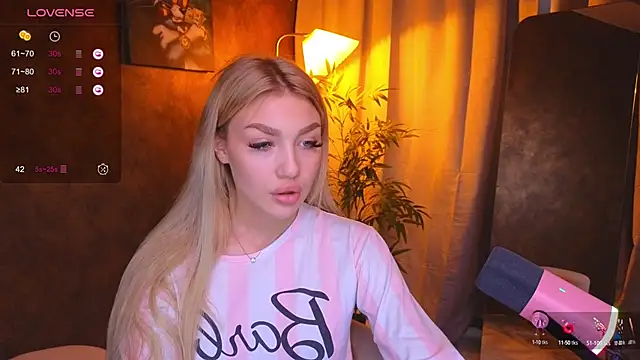 Ella Milla online show from January 15, 2025, 9:56 am