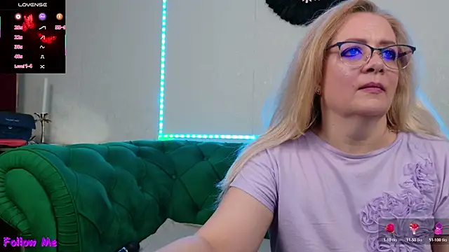 Snapshot of IvanaCharm chatting on July 17, 2026, 3:24 am IvanaCharm online show from July 17, 2026, 3:24 am