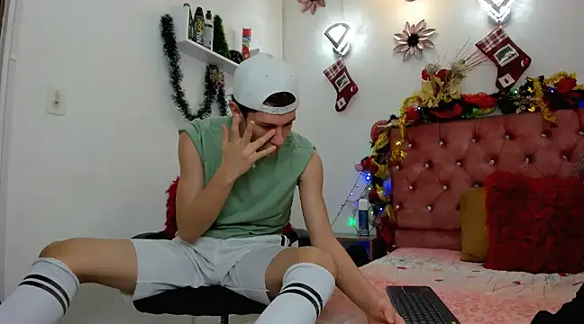 Snapshot of flowers18 chatting on December 23, 2024, 3:50 am flowers18 online show from December 23, 2024, 3:50 am