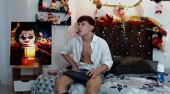 Snapshot of flowers18 chatting on December 27, 2024, 10:05 pm flowers18 online show from December 27, 2024, 10:05 pm