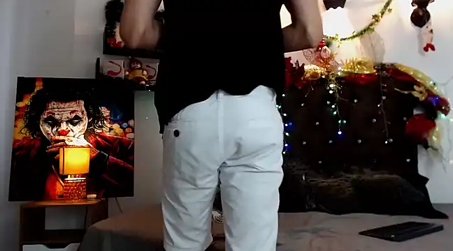 Snapshot of flowers18 chatting on December 31, 2024, 10:12 pm flowers18 online show from December 31, 2024, 10:12 pm