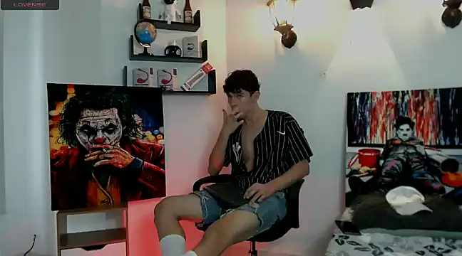 Snapshot of flowers18 chatting on February 3, 2025, 9:18 pm flowers18 online show from February 3, 2025, 9:18 pm