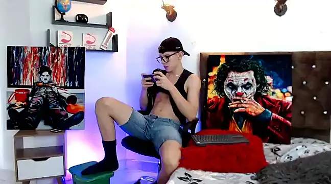 Snapshot of flowers18 chatting on February 25, 2025, 9:46 pm flowers18 online show from February 25, 2025, 9:46 pm