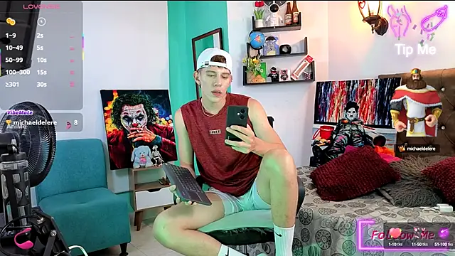 Snapshot of flowers18 chatting on October 9, 2025, 10:19 pm flowers18 online show from October 9, 2025, 10:19 pm