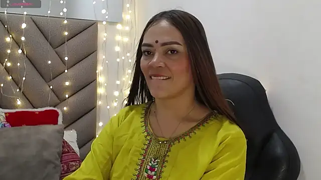 Snapshot of shantala_krisha chatting on June 13, 2026, 7:01 pm shantala krisha online show from June 13, 2026, 7:01 pm