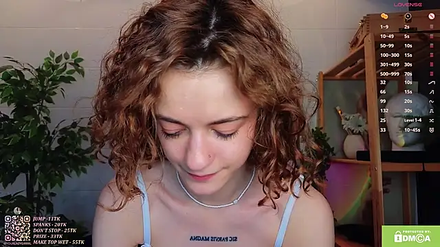 Snapshot of Curly_Moon chatting on March 1, 2025, 5:16 pm Curly Moon online show from March 1, 2025, 5:16 pm