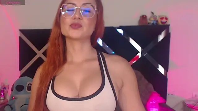 Snapshot of antonhella1 chatting on October 10, 2025, 6:18 pm antonhella1 online show from October 10, 2025, 6:18 pm