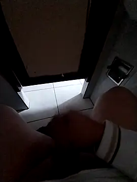 Whiper2024 online show from November 13, 2025, 8:41 pm