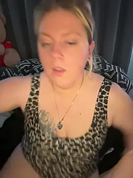 Blondiee3088 online show from February 20, 2026, 9:43 am