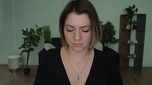 MariaSttone online show from February 17, 2025, 12:38 pm