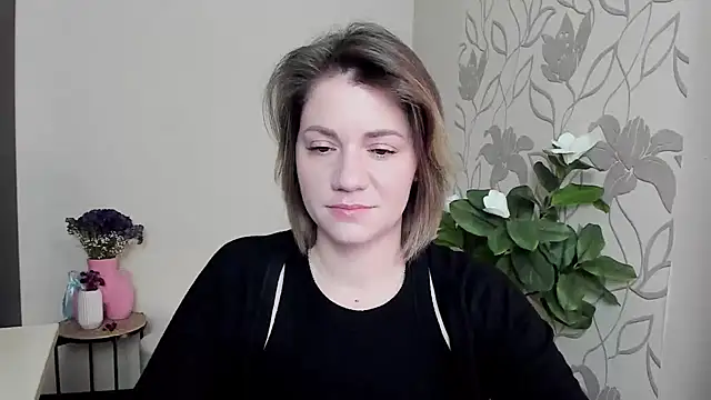 MariaSttone online show from March 6, 2025, 1:57 pm