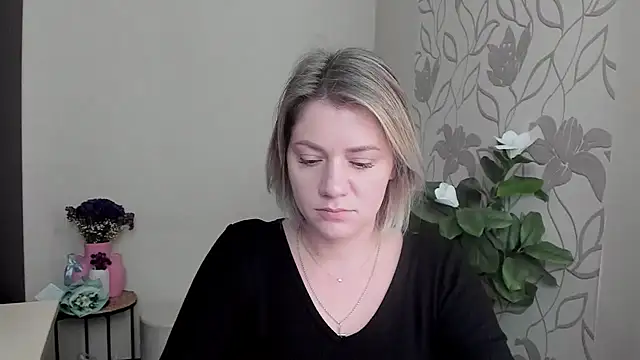 MariaSttone online show from March 14, 2025, 12:18 pm