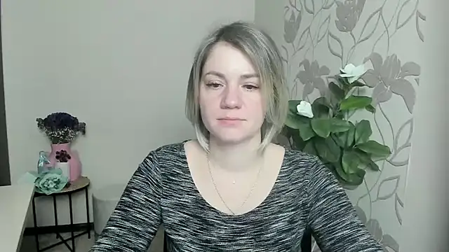 MariaSttone online show from March 18, 2025, 9:10 pm