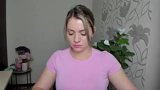 MariaSttone online show from September 8, 2025, 4:17 pm