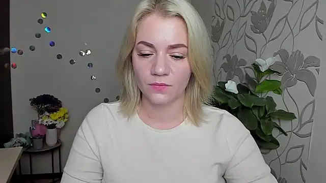 MariaSttone online show from November 24, 2025, 3:56 pm