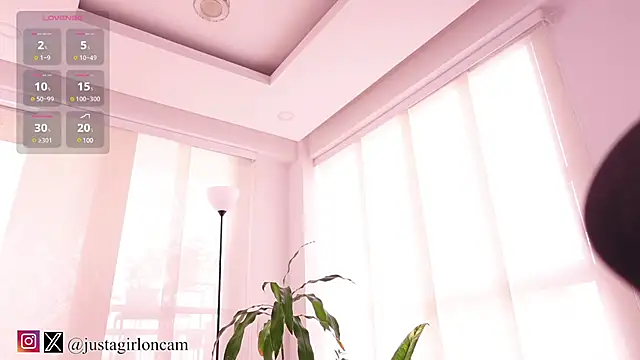 Snapshot of nicollefiorett chatting on February 23, 2025, 8:33 pm nicollefiorett online show from February 23, 2025, 8:33 pm